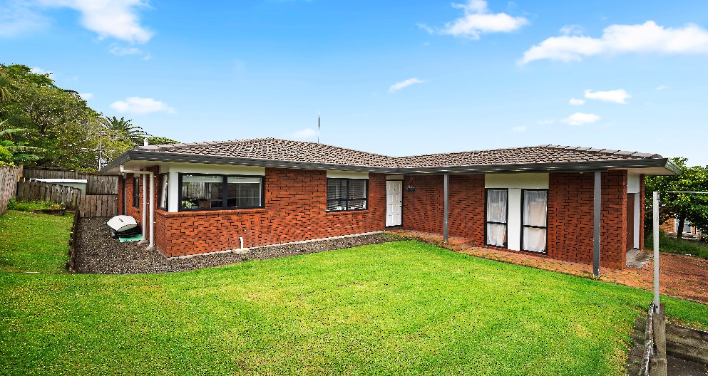 8b Lochend Place Highland Park Clare Nicholson RayWhite Howick